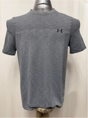 Men's Under Armour Seamless Short Sleeve Tee, Size L, Grey. 1759
